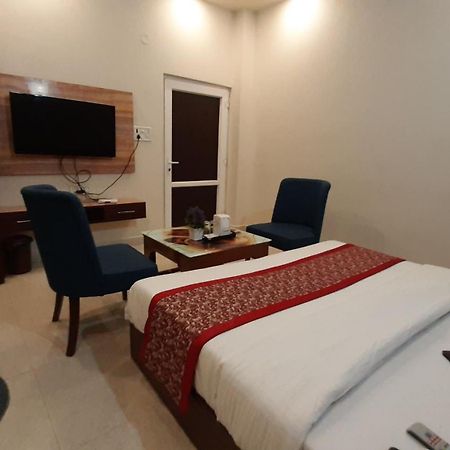 Hotel Ventures Inn Amritsar Habitación foto